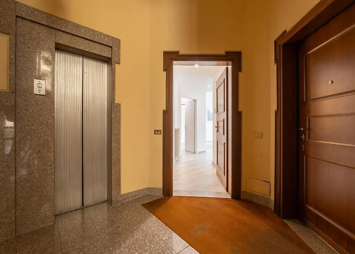 アパート White Magnolia コモ