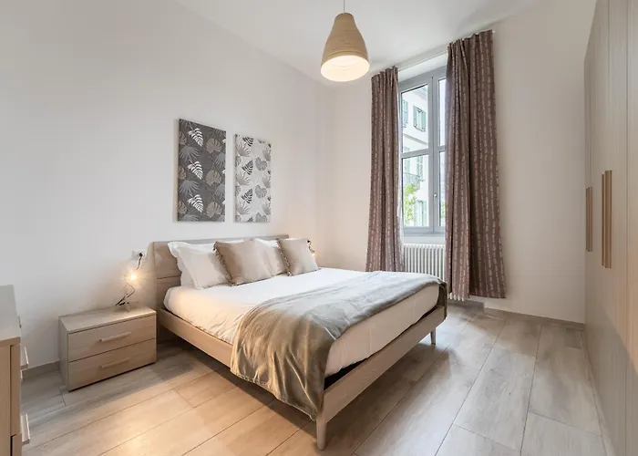 White Magnolia アパート *