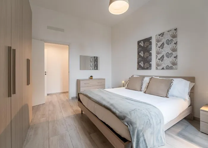 White Magnolia * コモ