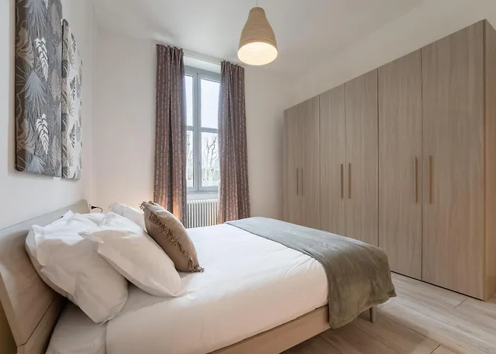 White Magnolia アパート *