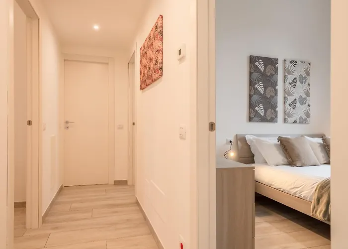 White Magnolia * Como