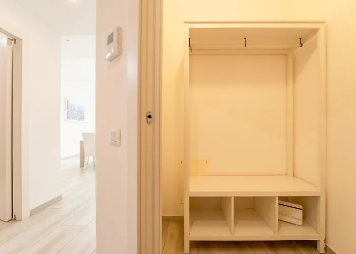 White Magnolia Apartament Como